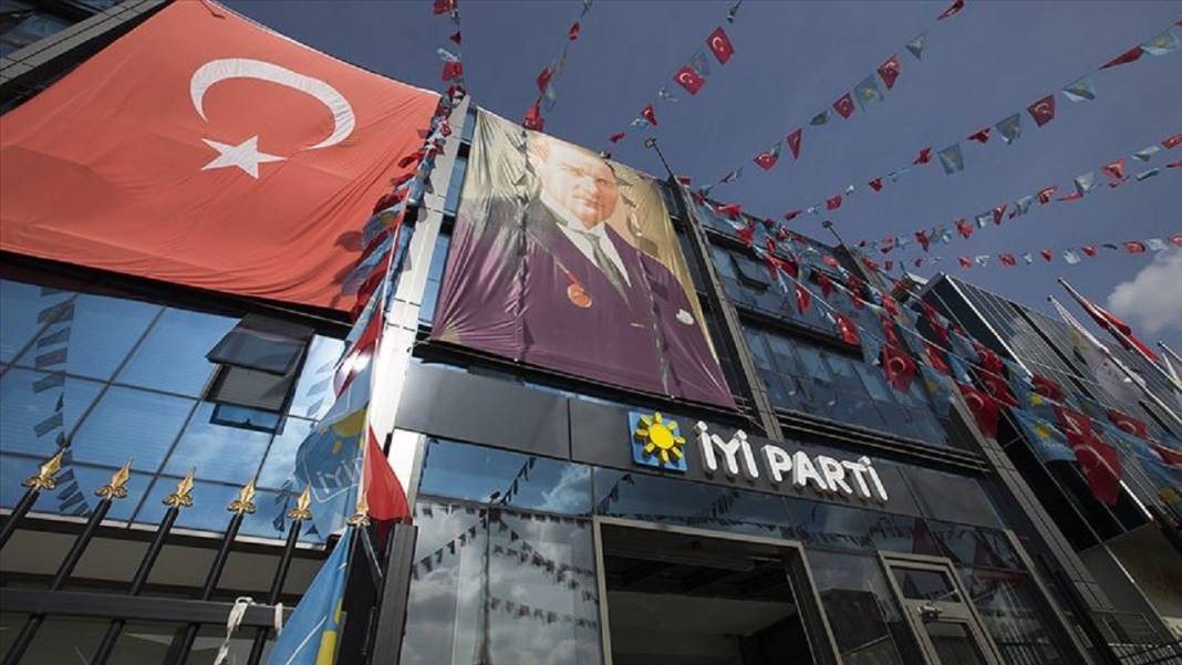 İYİ Parti'de istifa depremi! 5