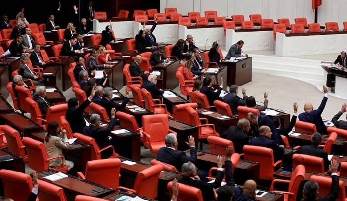 İYİ Parti'li 2 vekil istifa edip AK Parti'ye katılacak iddiası 1