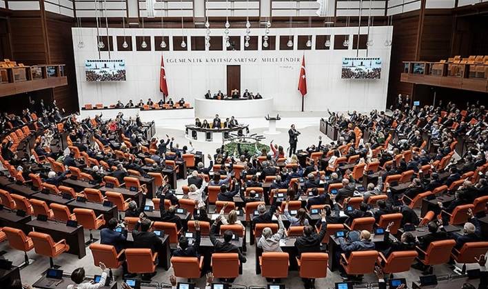 İYİ Parti'li 2 vekil istifa edip AK Parti'ye katılacak iddiası 7