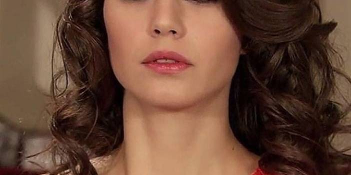 Beren Saat annesini paylaştı görenler inanamadı!