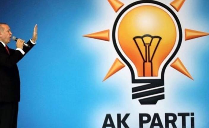 Ak Parti'li Bakan İstifa Etti 3