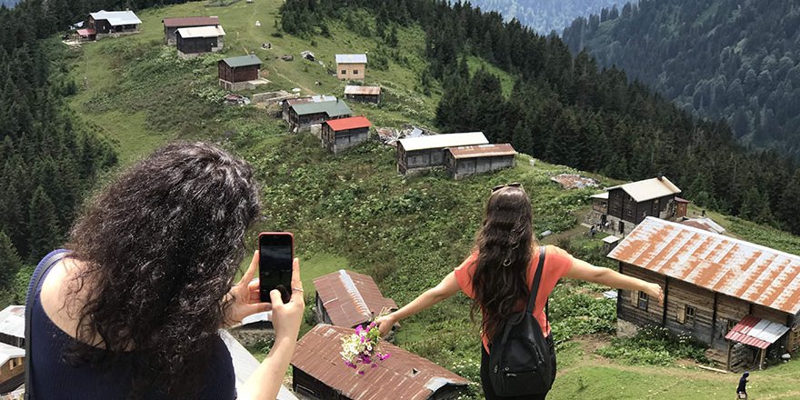 Herkes bu yaylalara koşuyor! Eşsiz güzellik