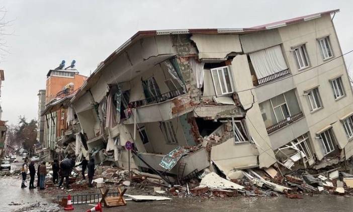 Kahin deprem tarihini verdi! "O bölgeyi terk edin" 2