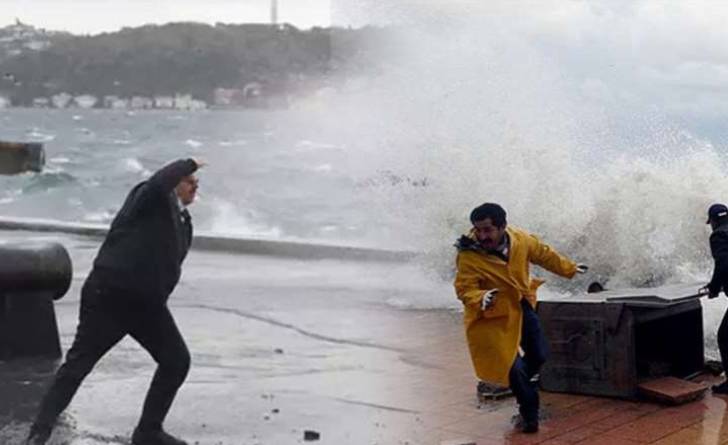 İstanbul'da Fırtına Alarmı: AKOM'dan Uyarı Geldi! 5