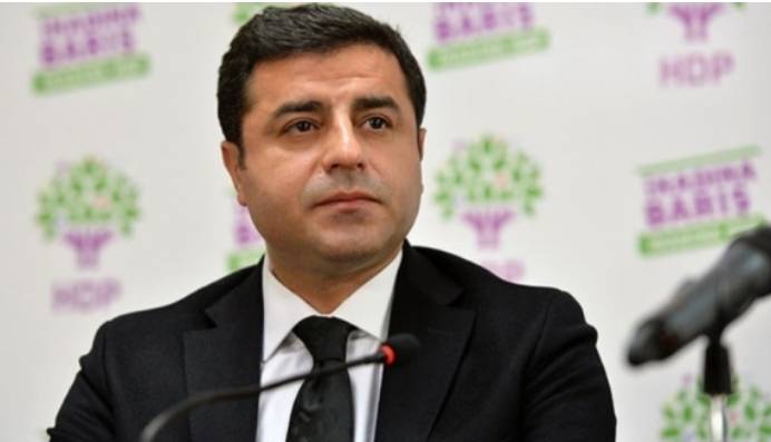 Cezaevindeki Demirtaş'a Kötü Haber Hayatını Kaybetti 1