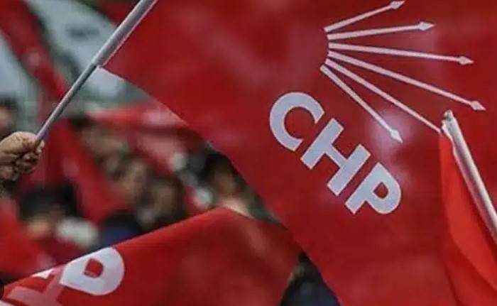 CHP'de İstifa Depremi O Başkan İstifasını Verdi 1