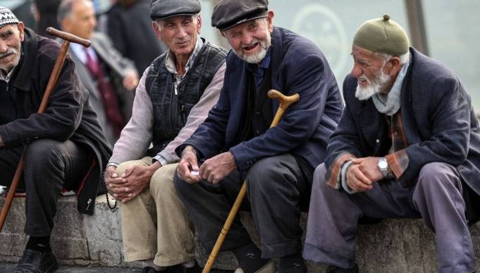 Bakan Duyurdu Emekliye Zam Geldi 2