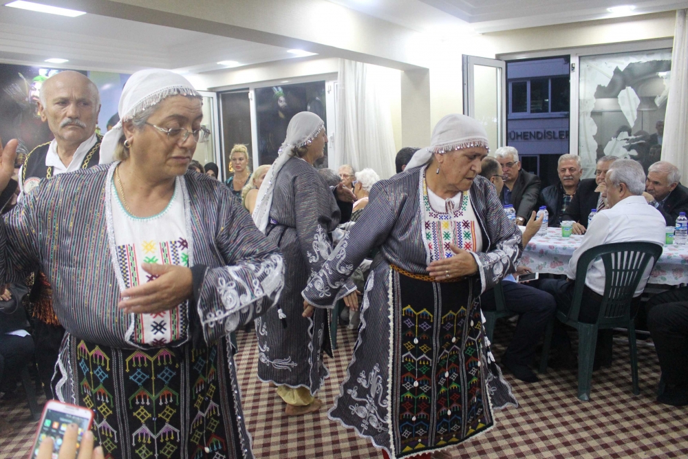 Türkmen Alevi Bektaşi Vakfı aşurede buluşturdu 13