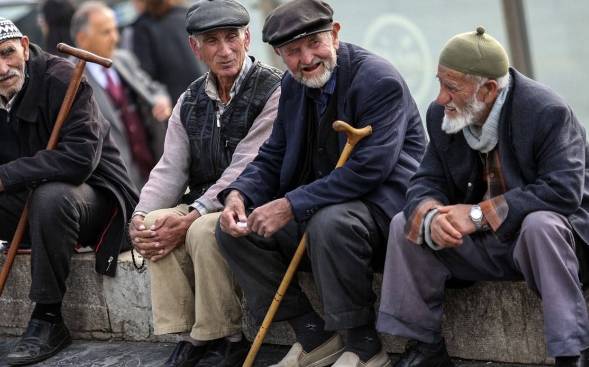 Seçim Öncesi Emeklilere Müjde: Yeni Maaş Düzenlemesi Yolda 5