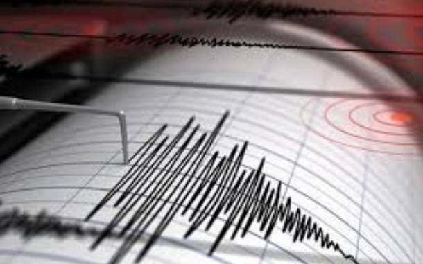 4.3 büyüklüğünde korkutan deprem! 3