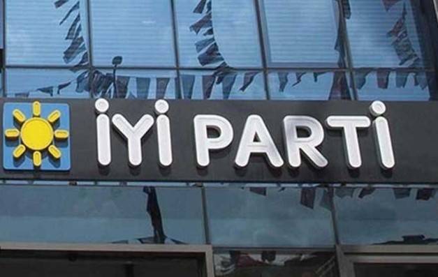 İYİ Parti'den istifa etti, İmamoğlu'nu destekledi 4