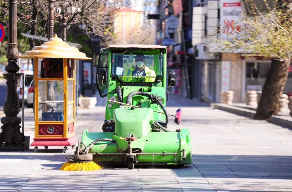 Boş kalan Ankara sokakları objektife böyle yansıdı 28