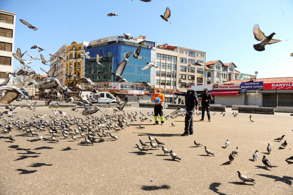 Boş kalan Ankara sokakları objektife böyle yansıdı 9