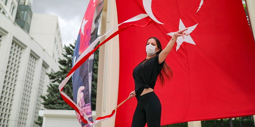 Ankaralı dansçılar Atatürk için dans etti