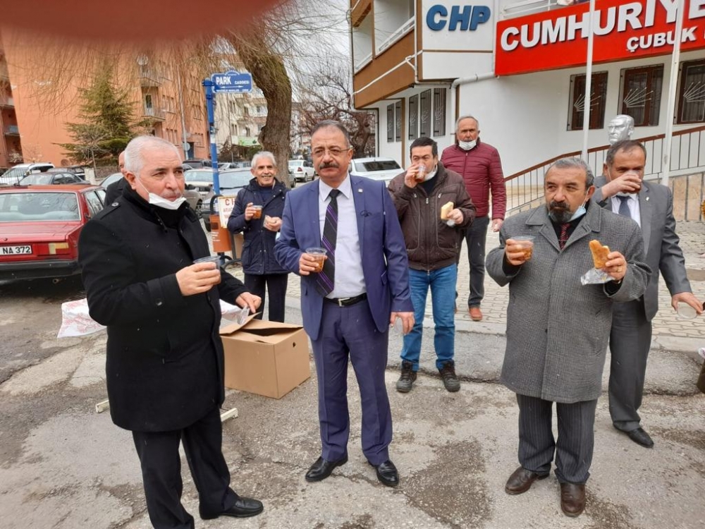 CHP Ankara’da halka Çanakkale Savaşı menüsü dağıtımı yaptı 11