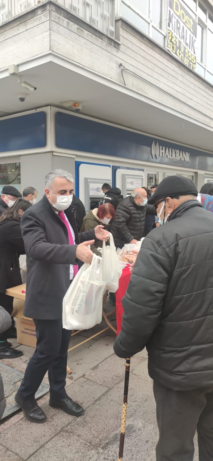 CHP Ankara’da halka Çanakkale Savaşı menüsü dağıtımı yaptı 2