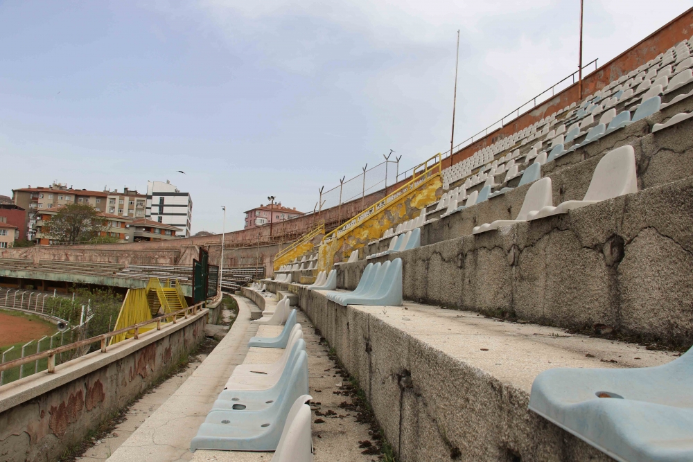 Harabeye dönen Cebeci İnönü Stadyumu, yıkılacağı günü bekliyor 9