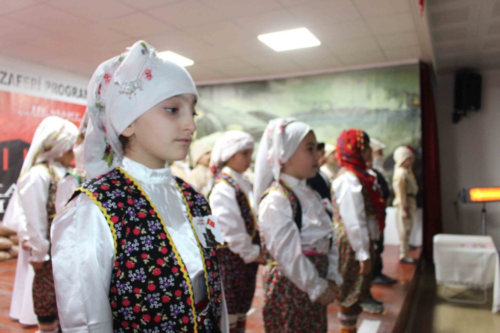 Şair Nedim İlkokulu’ndan şiir gibi Çanakkale Programı 21