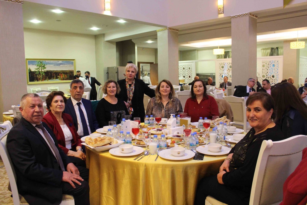 Kırşehirli Dernekler Federasyonu (KIR-FED) iftar yemeğine yoğun katılım 13