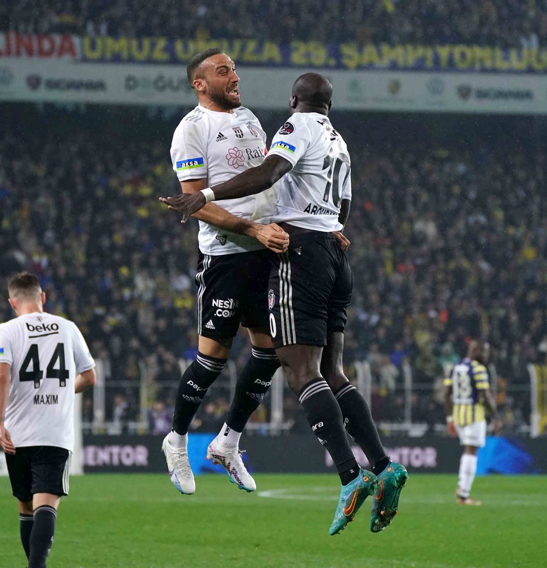 Fenerbahçe Beşiktaş maçından nefes kesen görüntüler 26