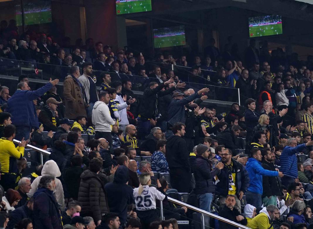 Fenerbahçe Beşiktaş maçından nefes kesen görüntüler 51