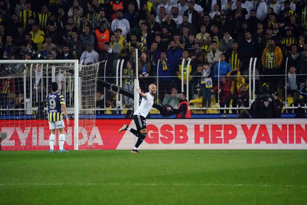 Fenerbahçe Beşiktaş maçından nefes kesen görüntüler 61