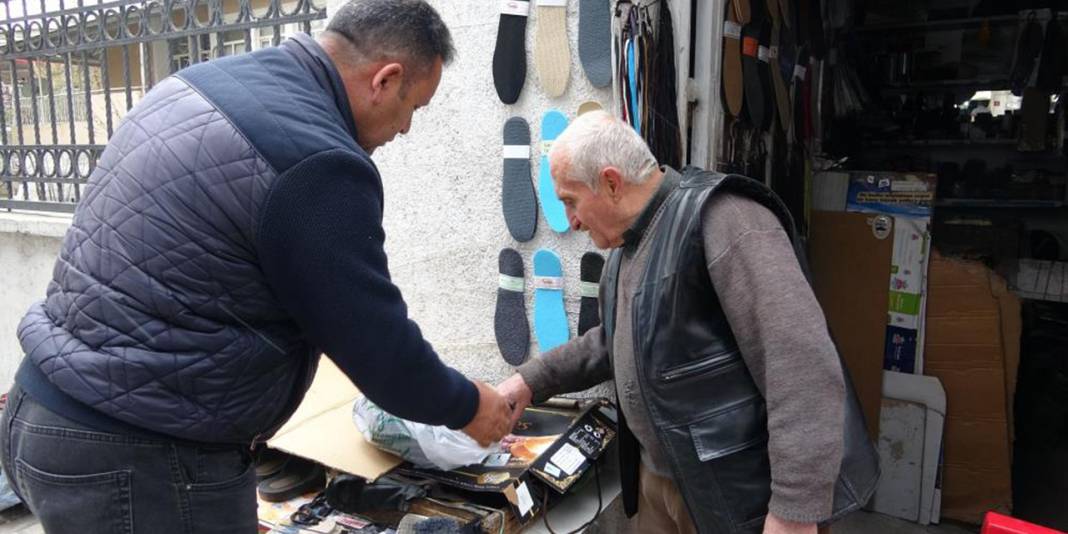 Çöpe atılan ayakkabıları kusursuz hale getirdi 4