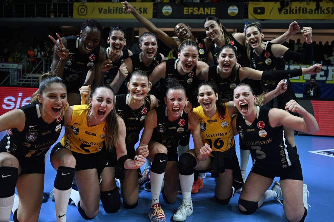 Fenerbahçe Opet - VakıfBank maçından nefes kesen görüntüler 10