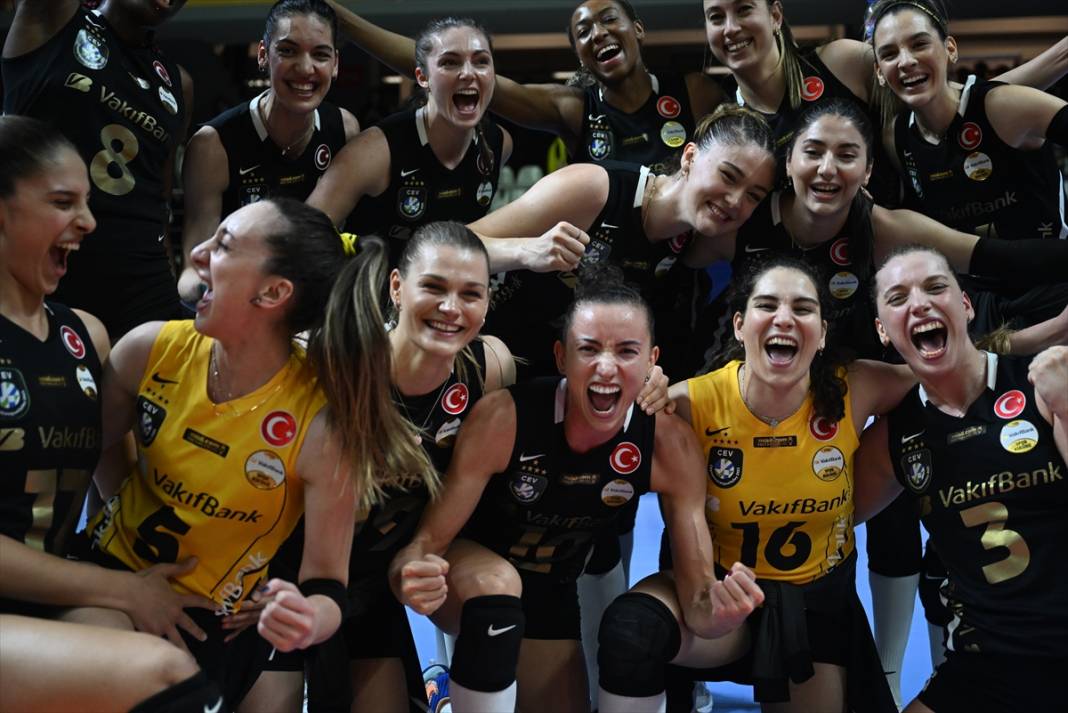 Fenerbahçe Opet - VakıfBank maçından nefes kesen görüntüler 2