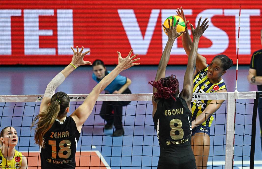 Fenerbahçe Opet - VakıfBank maçından nefes kesen görüntüler 4