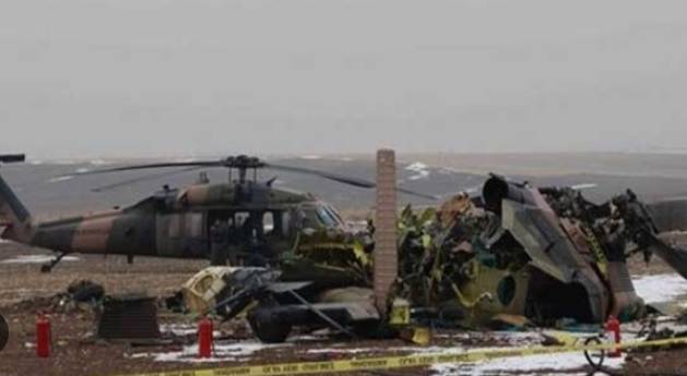 Helikopter Kazası: 10 Görevli Hayatını Kaybetti 4