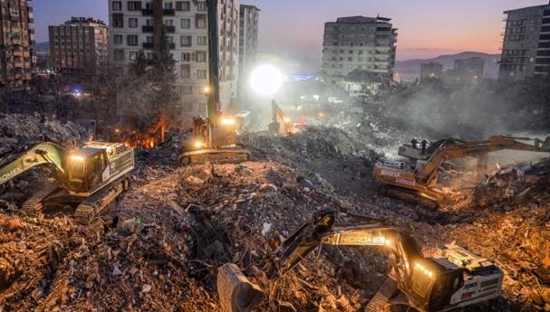 Ünlü deprem uzmanından tir tir titreten açıklama 3