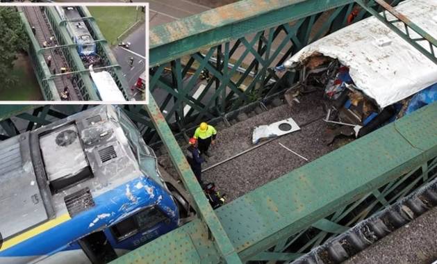 Yolcu treni boş trene çarptı: 90 yaralı 5