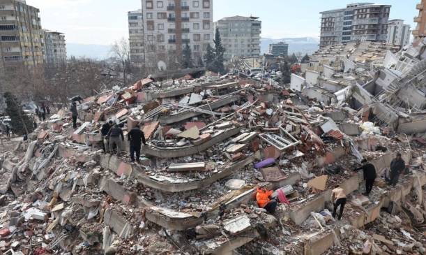 Akdeniz'de korkutan deprem! 1