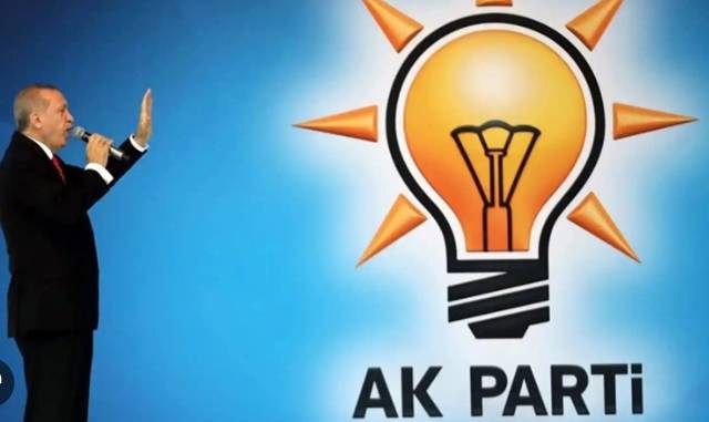 AK Parti'nin acı kaybı! 6