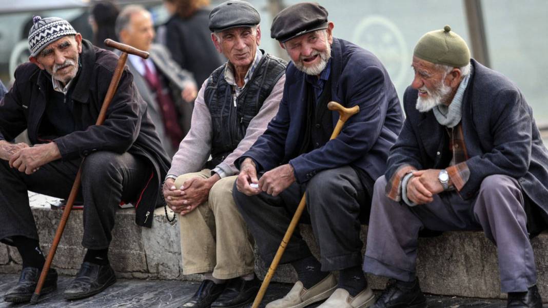 Bayram öncesi emeklilere büyük darbe! 3