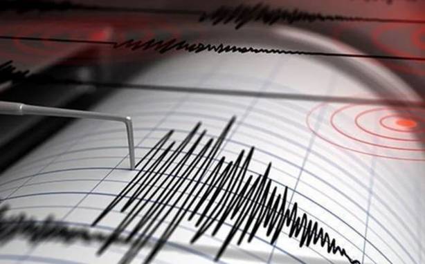 İzmir'de Korkutan Deprem 1