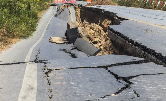 7.0 Büyüklüğünde Deprem Oldu! 3