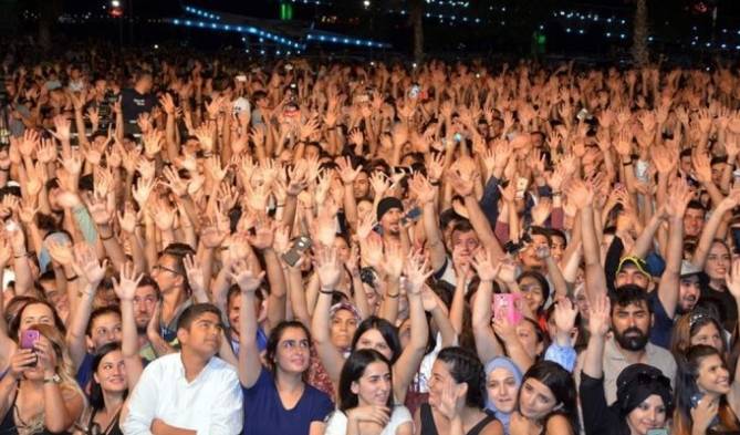 Ankara'da Konserde izdiham: 9 ölü 5