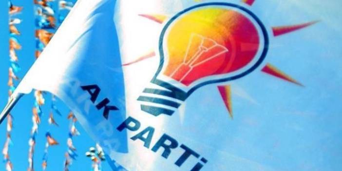 AK Parti'de Toplu İstifa Depremi