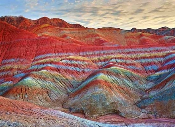 Gökkuşağı Dağları görenleri hayran bırakıyor 1