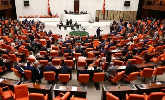 İki parti birleşiyor: Tarih netleşti 2