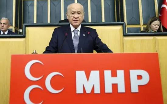 MHP'de istifa depremi 4