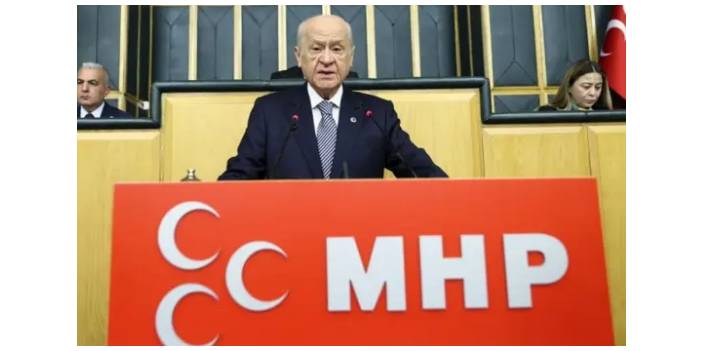 MHP'de istifa depremi