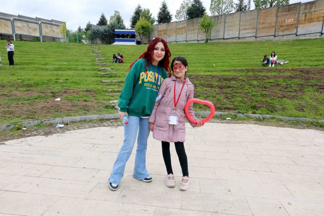 Ankara’ da Yenimahalle Çocuk Şenliği renkli görüntülere sahne oldu 2