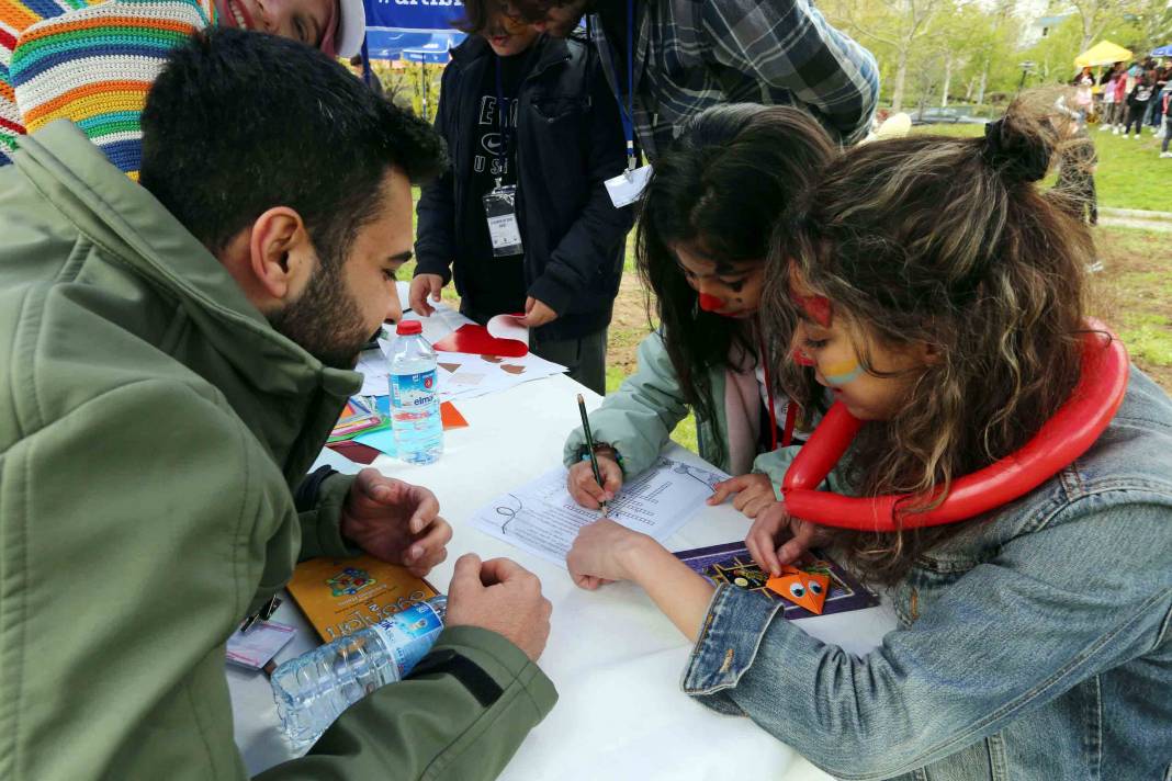 Ankara’ da Yenimahalle Çocuk Şenliği renkli görüntülere sahne oldu 7