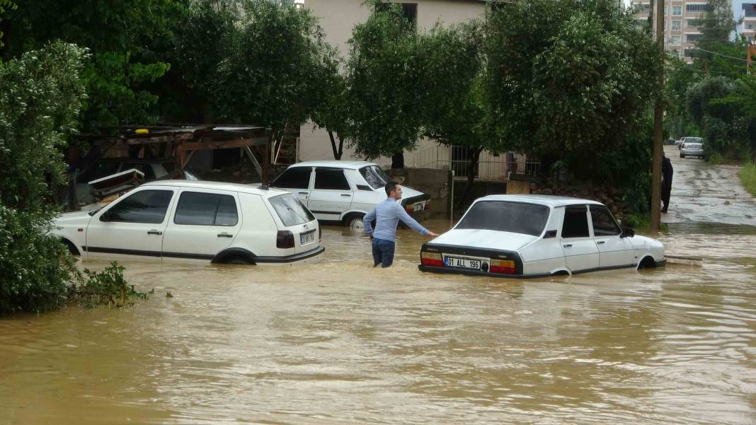 Adana Kozan'da sel felaketi etkisi sürüyor 5