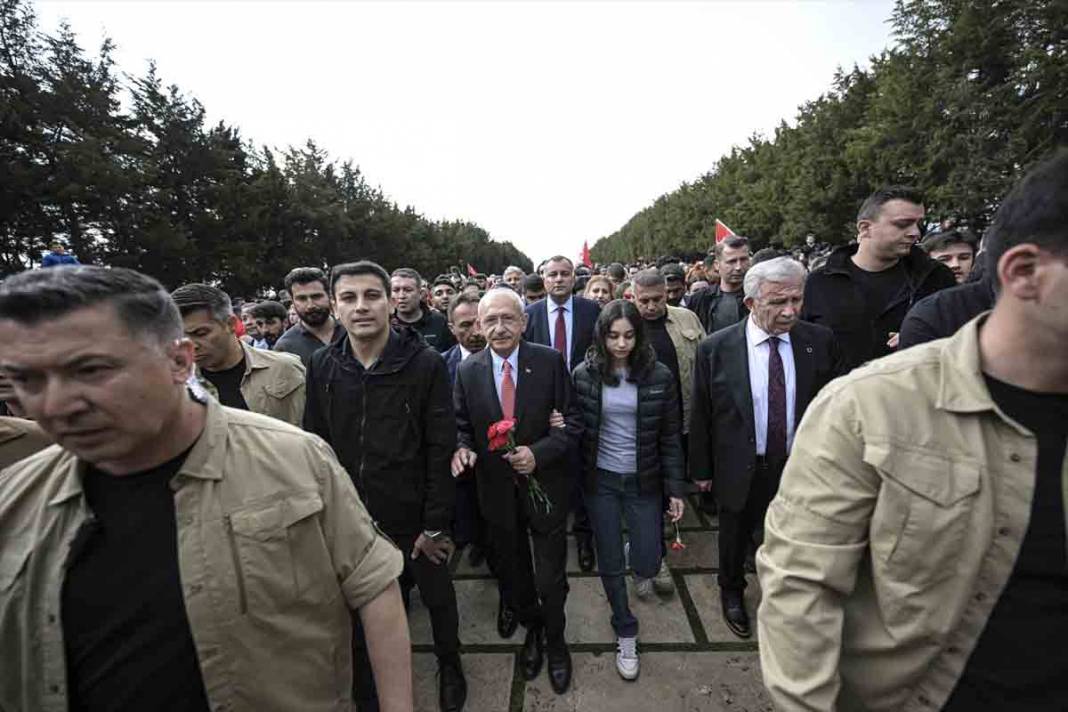 Cumhurbaşkanı adayı  Kılıçdaroğlu Anıtkabir'i ziyaret etti 10