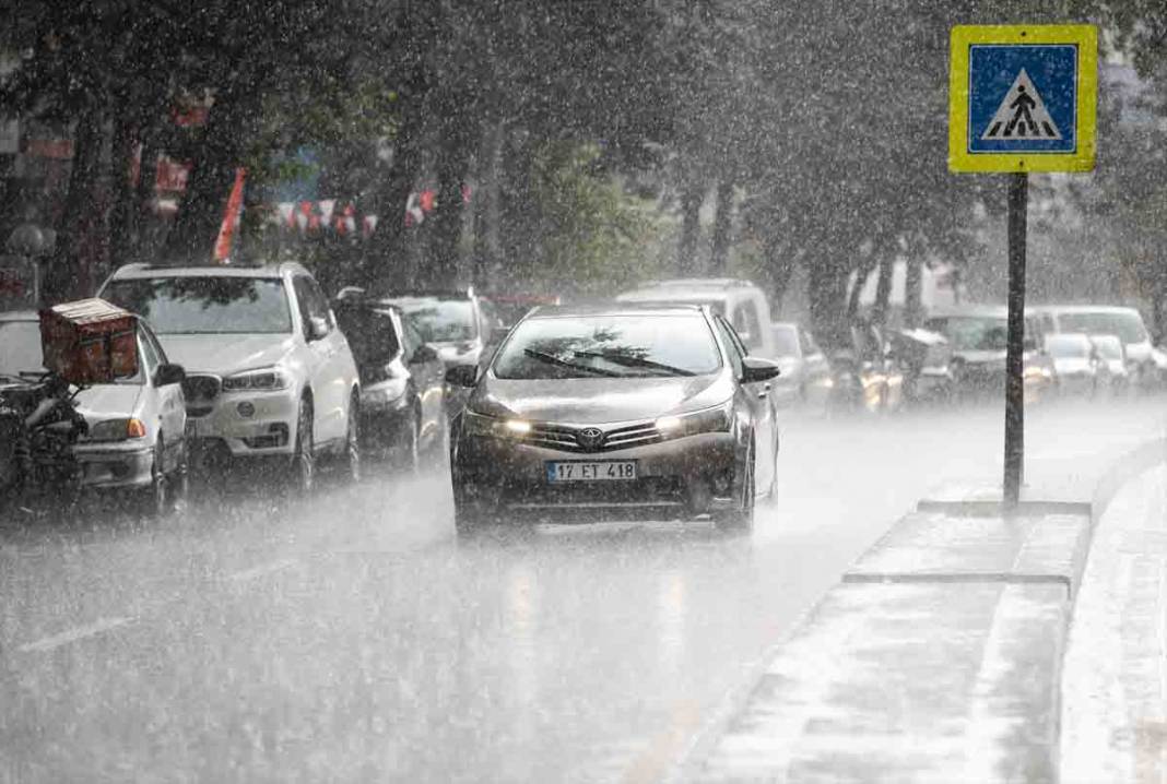 Ankara'da yoğun sağanak etkisini gösteriyor 7