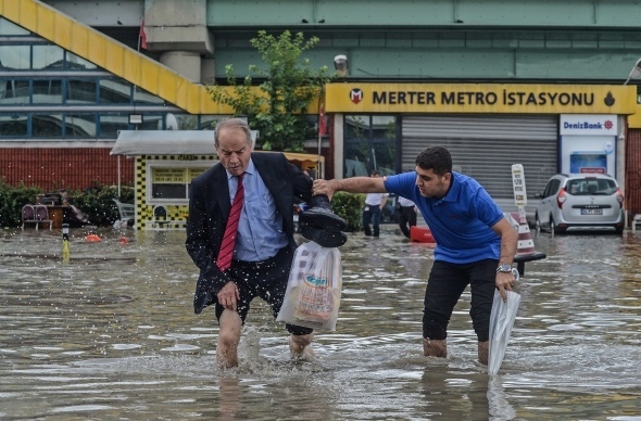 İstanbul'dan sel manzaraları 13